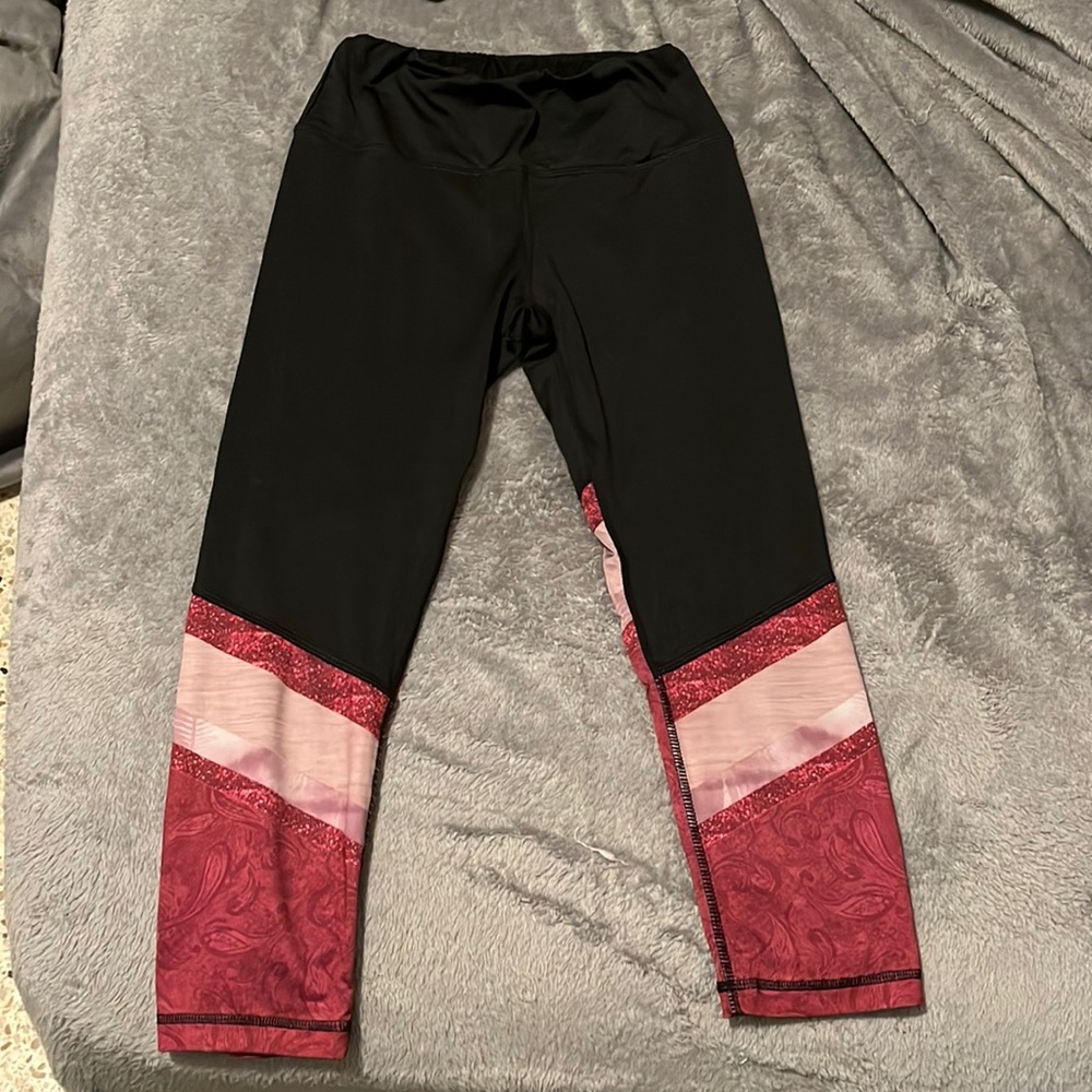 RBX active wear ,  Work out leggings, color black with patter ankle , size Xs